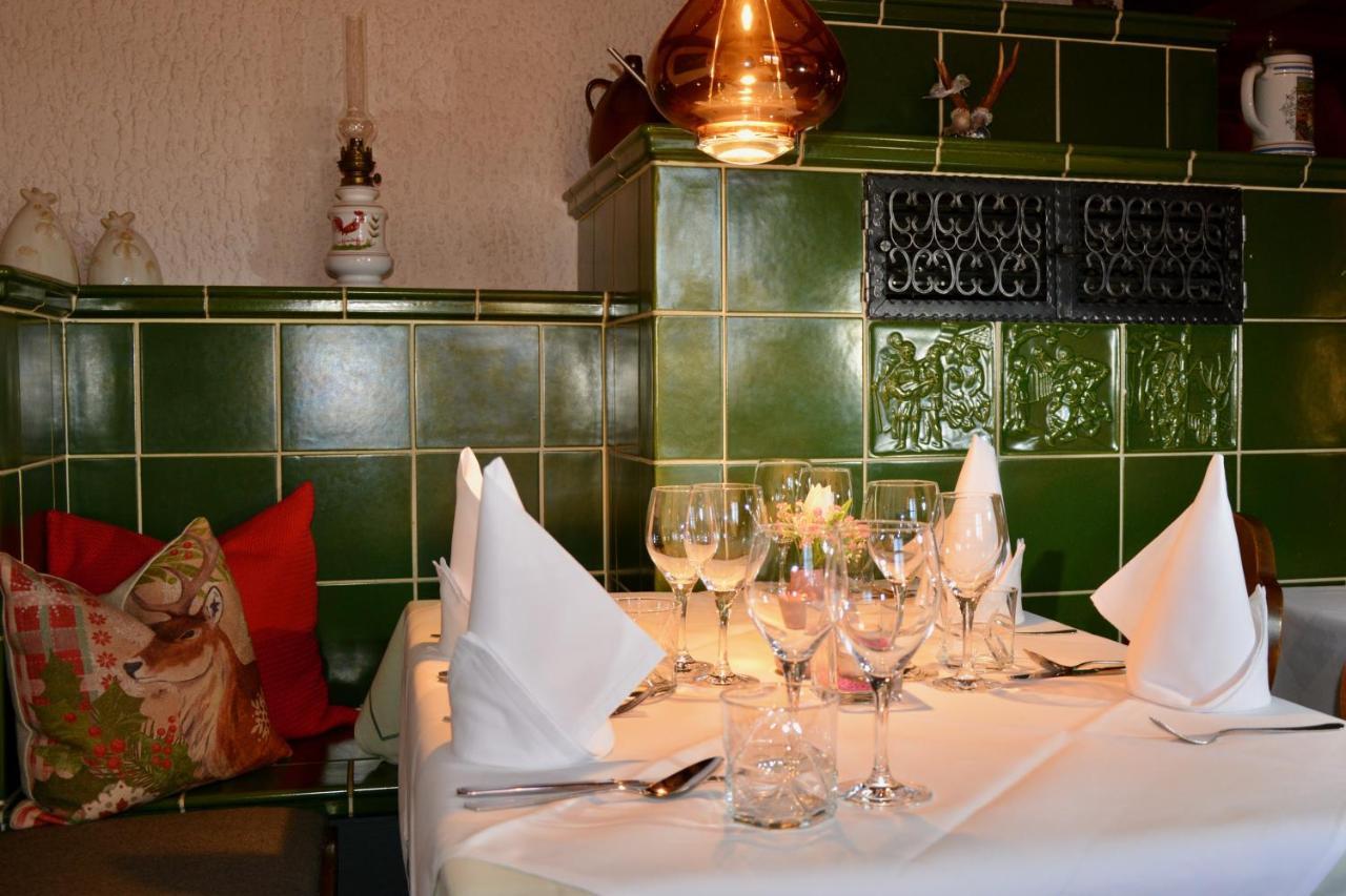 Genusshotel Hirschen - Erholung Im Gruenen Sallneck Bagian luar foto